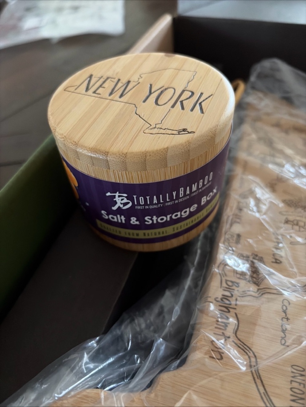 totally bamboo new york cutting board handmade w/accessories new - Picture 6 of 9